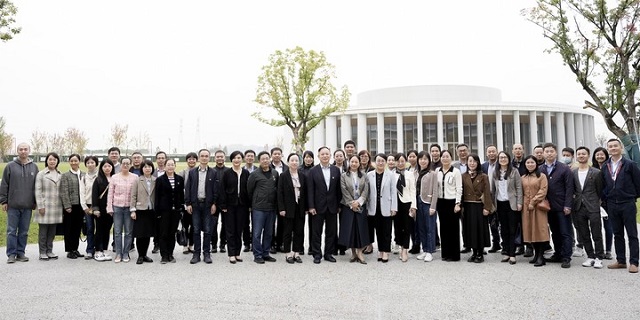 1667440058824622.jpg 支部书记-西湖大学合影.jpg