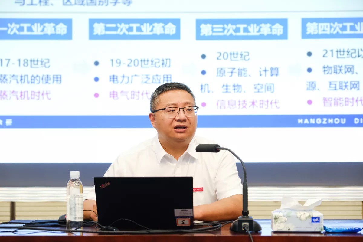 1664503256997893.jpg 1664503256997893.jpg