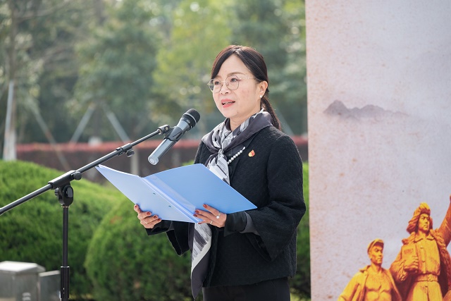 1649207464580859.jpg 黄烈20052011-11.JPG